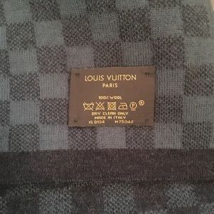Louis Vuitton’s men’s scarf